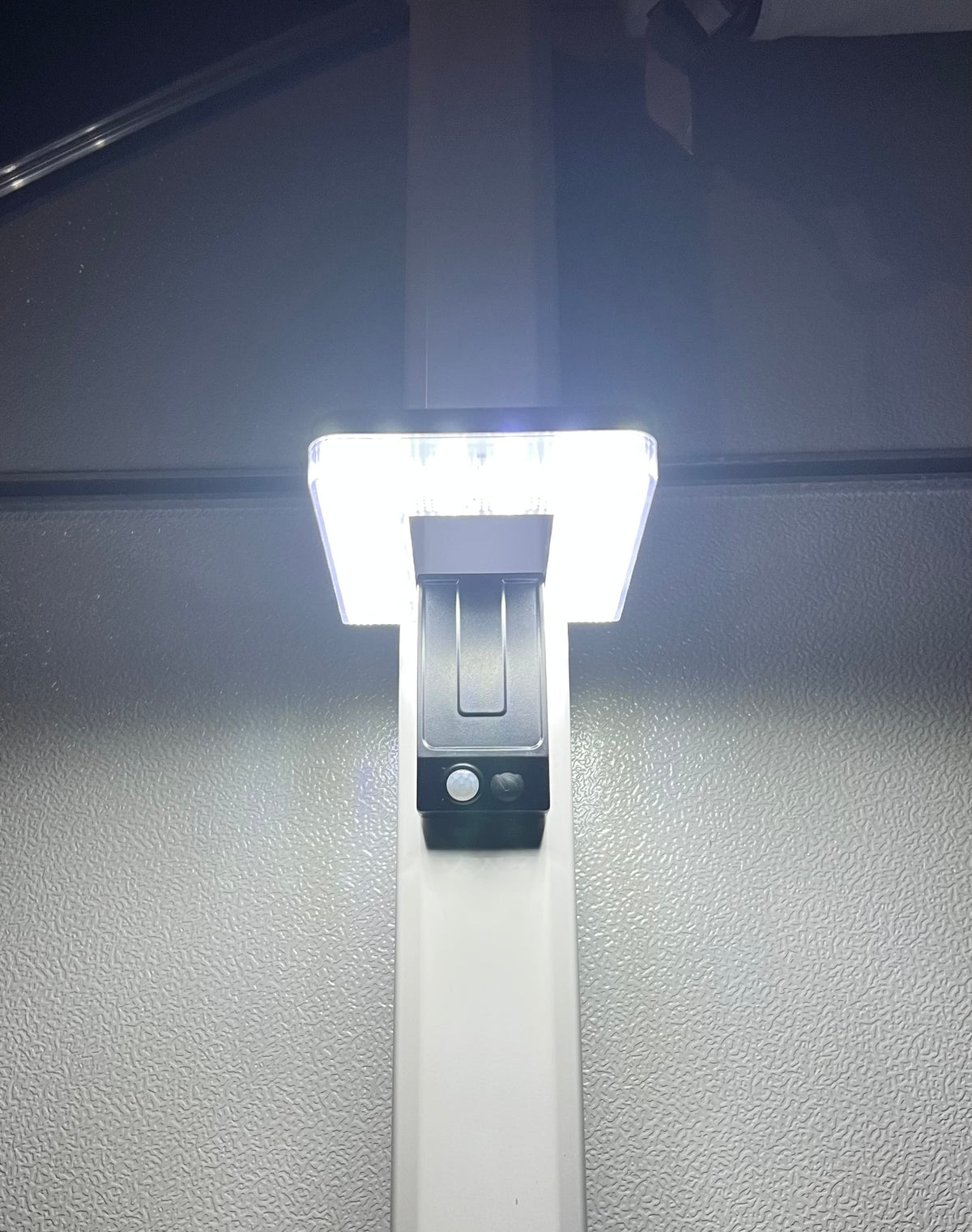 FOLD FLAT 30LED SOLAR LIGHT AND AWNING TIE DOWN STRAP