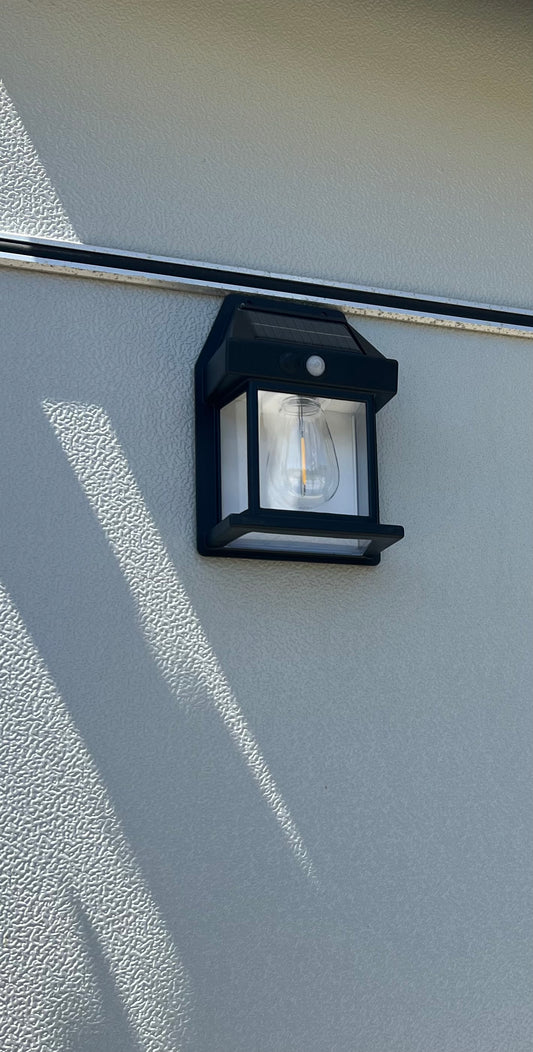 SOLAR POWERED OUTDOOR LIGHT